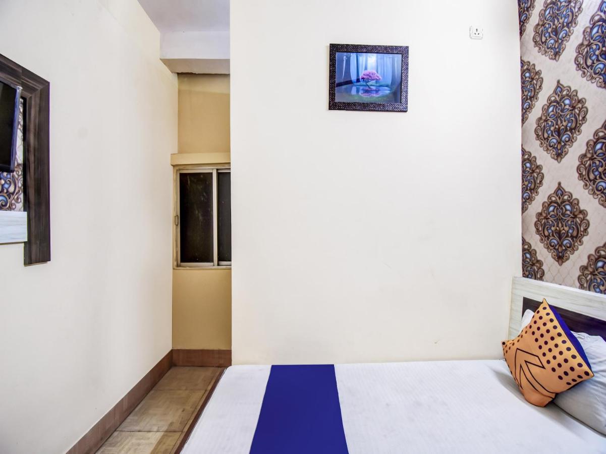 SPOT ON 78443 Hotel Bharat Rourkela Buitenkant foto